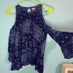 Navy cold shoulder long sleeve